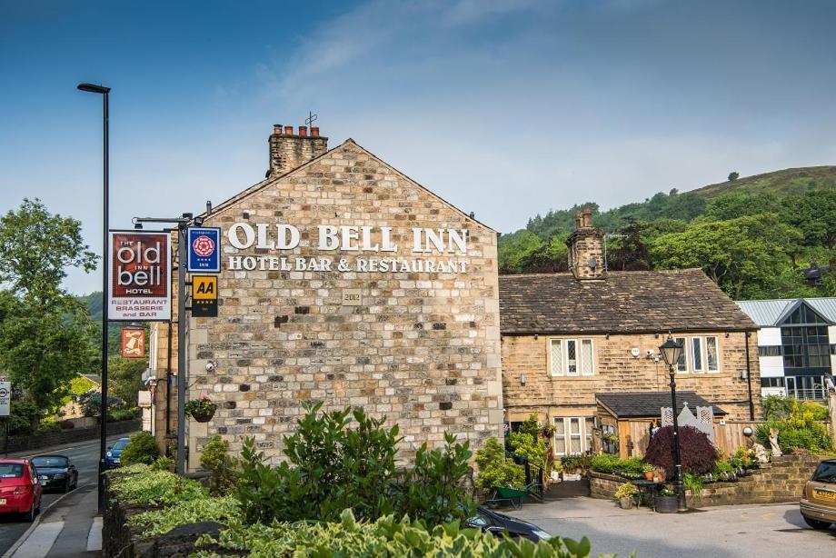 The Old Bell Inn Oldham Exterior foto