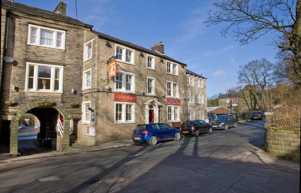 The Old Bell Inn Oldham Exterior foto